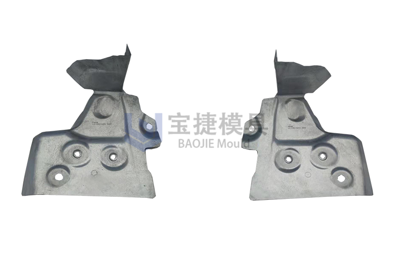 BMW-左、右尾燈罩-CR3-浙江寶捷模具科技有限公司